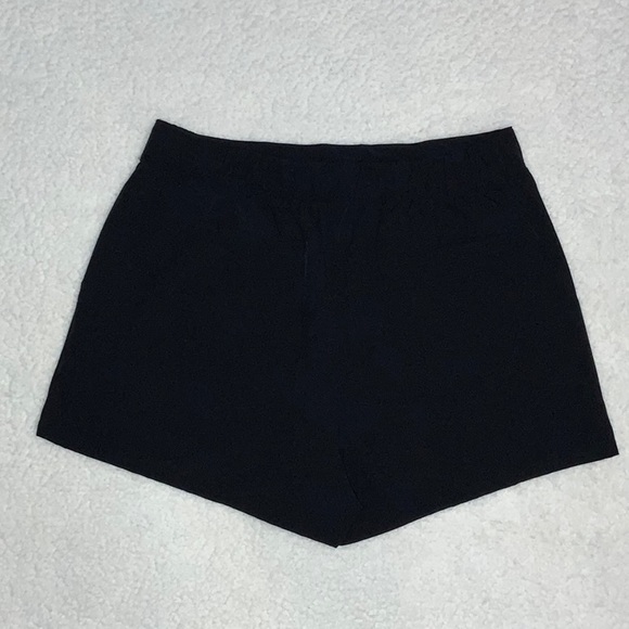 HALARA - New Black Lightweight Skort w/ 2 Front Pockets & 1 Back Pocket (Size M) - Picture 4 of 11
